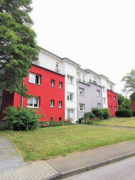 Hübsche 3-Zi.-Whg. mit Tageslichtbad und Balkon