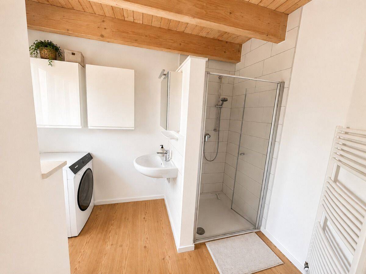 Moderne Doppelhaushälfte in Feldrandlage - neuwertig, energieeffizient und sofort zum Wohlfühlen – Eversmeer – Vorschaubild 8