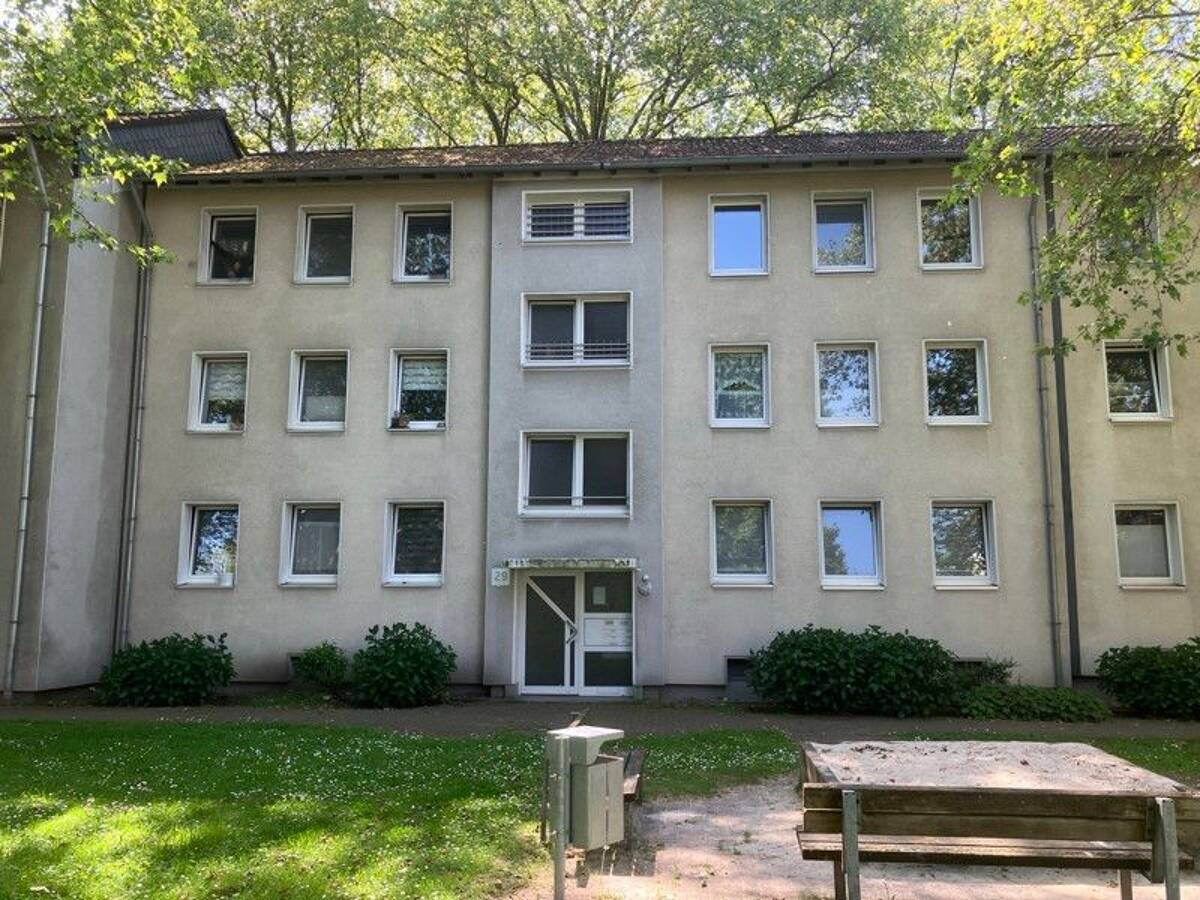 Platz zum Wohlfühlen: 3-Zimmer-Wohnung mit Balkon – 45899 Gelsenkirchen – Bild 1 von 7