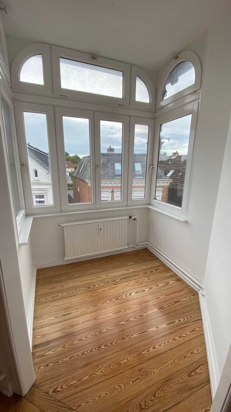 Wunderschöne Altbau-Wohnung im Heider Stadtzentrum – Heide – Vorschaubild 3