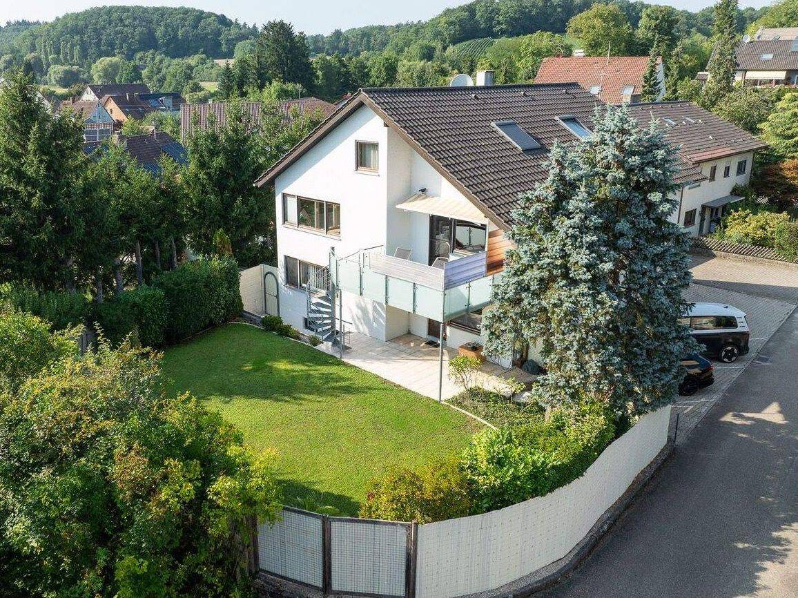 Vielseitiges Mehrfamilienhaus mit großem Garten in idyllischer Lage – Untergruppenbach – Bild 1 von 9