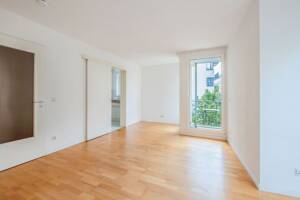 Lichtdurchflutete 2-Zimmer-Wohnung mit TG-Stellplatz im beliebten Dichterviertel – 10115 Berlin – Vorschaubild 3