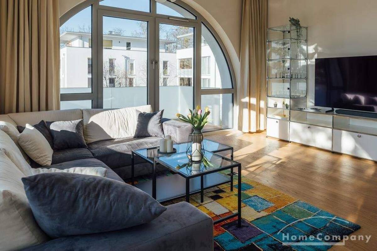 27479 HomeCompany Dresden Möbliert/Furnished 2-Zimmer Apartment in exclusiver Lage am Weißer Hirsch in Dresden-max. 2 Personen – 1324 Dresden – Bild 1 von 9