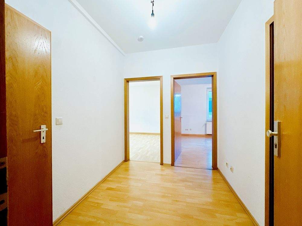 Gut geschnittene 2-Zimmer-Wohnung mit großer Wohnküche und viel Tageslicht – Bielefeld – Vorschaubild 2