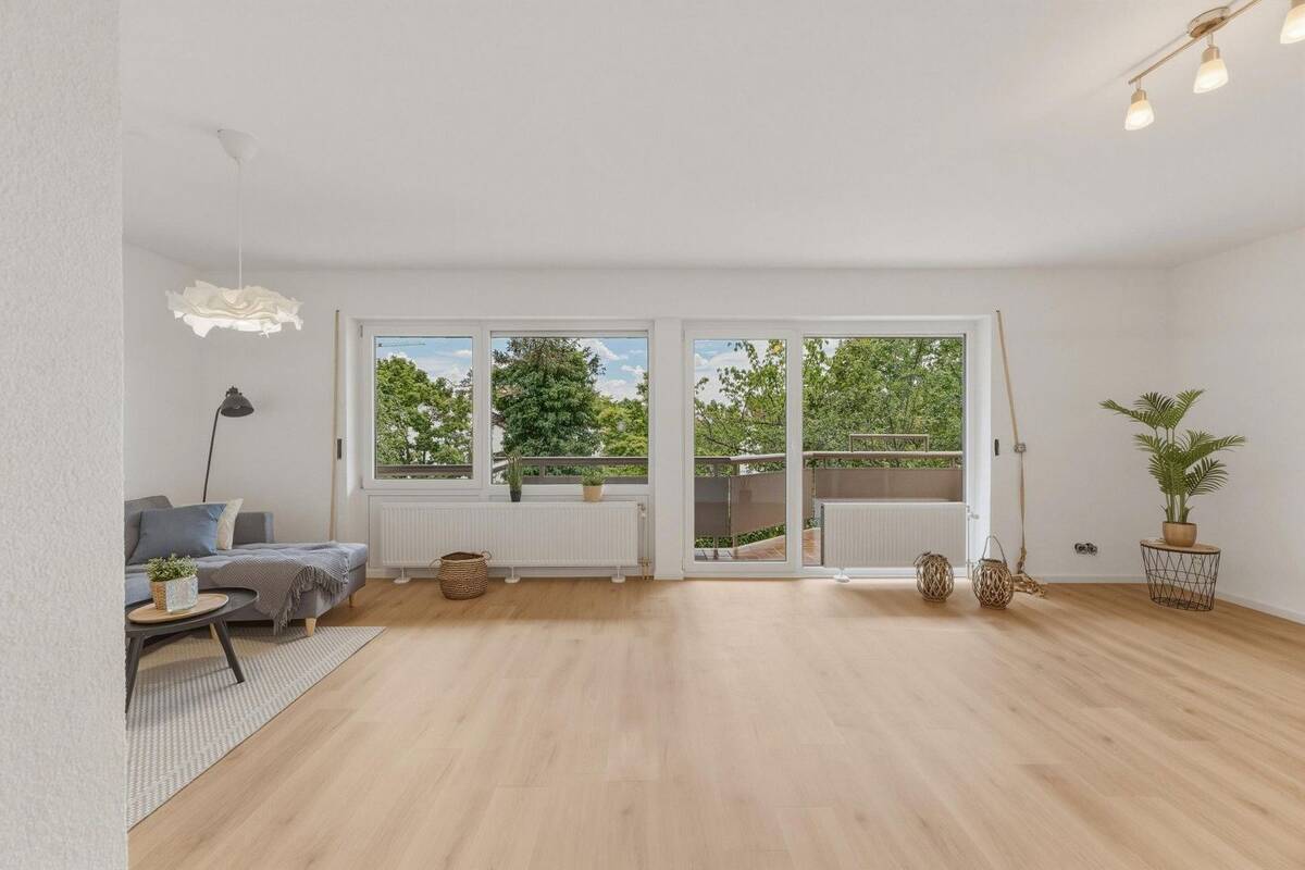 ***wunderschöne 3-Zimmer Wohnung mit Garage und Balkon*** – 88662 Überlingen – Bild 1 von 9