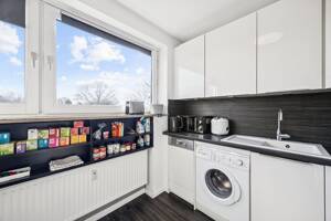 Attraktive 2-Zimmer-Wohnung mit Balkon und Tiefgaragenstellplatz - Modernisiert für Ihr Wohlbefinden – 22117 Hamburg – Vorschaubild 5
