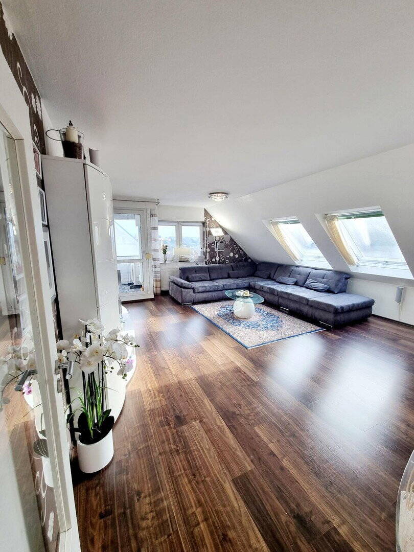 4-Zimmer-Maisonette-Wohnung mit Hauscharakter in Wiesbaden |TG|hell|klimatisiert| – Wiesbaden – Bild 1 von 9
