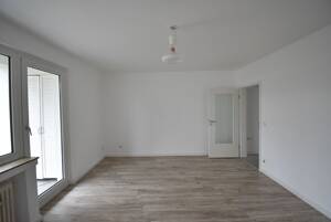 Ruhiges Wohnen! Renovierte 2-Zimmer-Wohnung mit Balkon – 47169 Duisburg – Vorschaubild 2