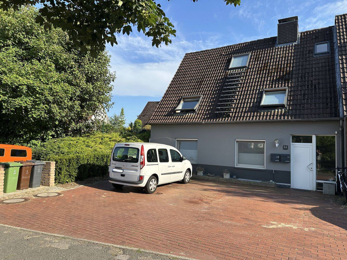 Solides Zweifamilienhaus - nach WEG geteilt - in ruhiger zentraler Lage – Mönkeberg – Bild 1 von 9