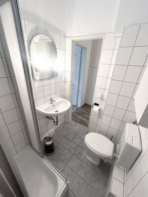 1-Zimmer-Wohnung mit Balkon in Randlage des Vorderen Westens (Nähe Kölnische Straße, Querallee und "Tannenwäldchen") – 34119 Kassel – Vorschaubild 6