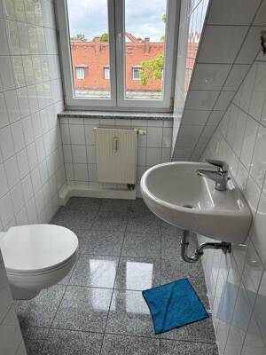 Renovierte 3-Zimmer-Dachgeschosswohnung (WG geeignet) – 81377 München – Vorschaubild 9