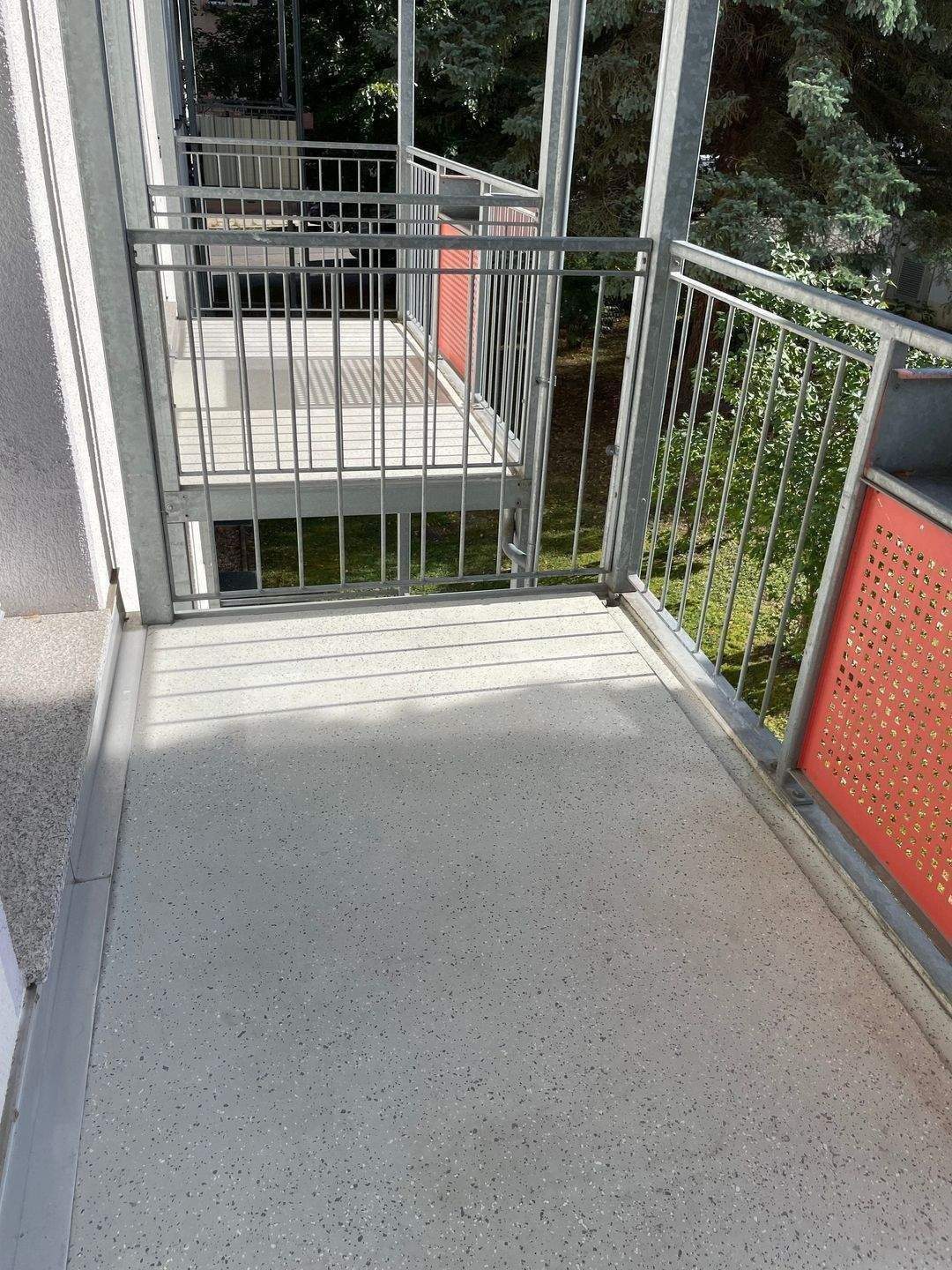 +++ ATTRAKTIVE WOHNUNG MIT BALKON AUF EINER RUHIGEN NEBENSTRASSE +++ – Chemnitz – Vorschaubild 2
