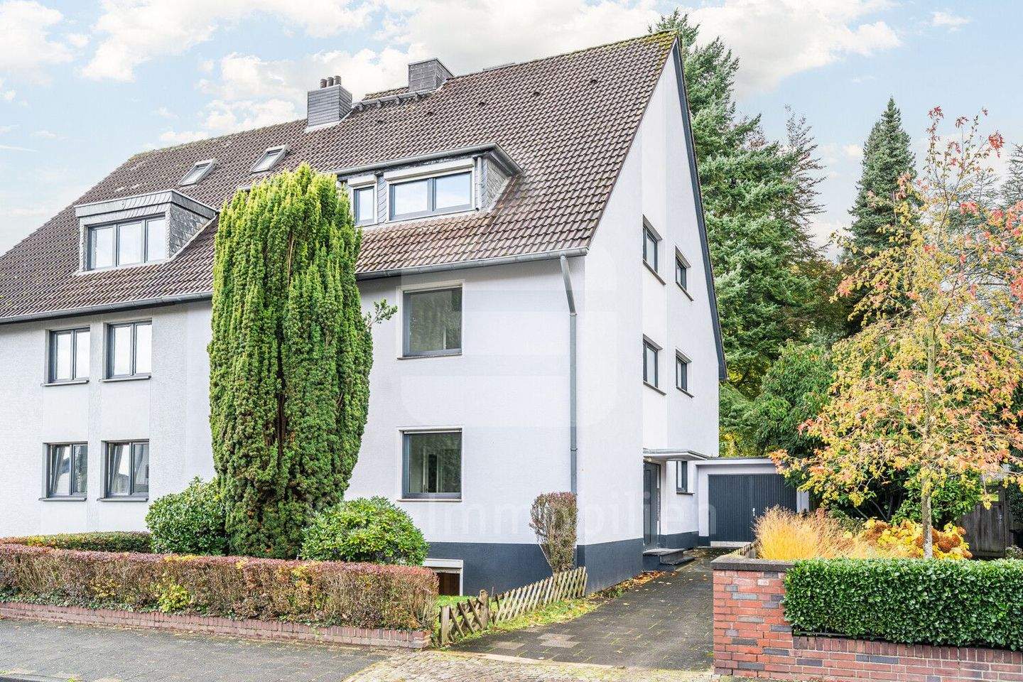 Hochwertig saniertes Dreiparteienhaus mit großen Garten in schöner Lage von Kierberg. – Brühl – Vorschaubild 7