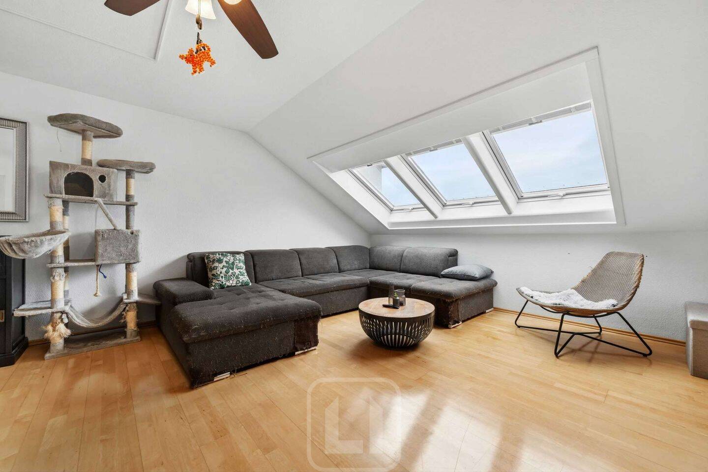 Lichtdurchflutetes Wohngefühl mit Loft-Flair | Loggia | Fußbodenheizung | Tiefgarage – Stuttgart – Vorschaubild 7
