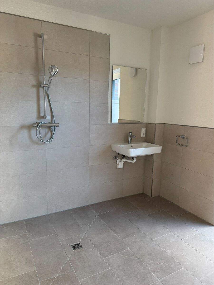 Erstbezug ! Rollstuhlgerechte Erdgeschosswohnung zur Miete – Oldenburg – Vorschaubild 5