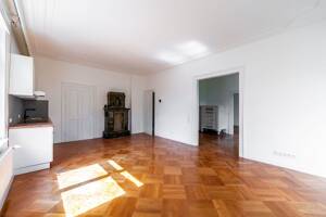Erstbezug nach Komplettsanierung - Stilvolle 3-Zimmer-Wohnung mitten in Esslingen am Schillerpark – 73728 Esslingen am Neckar – Vorschaubild 4
