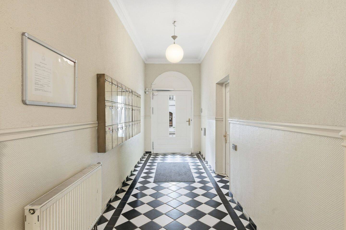 Kleines Versteck, eine besondere Wohnung in der Thulestraße – Berlin – Vorschaubild 8
