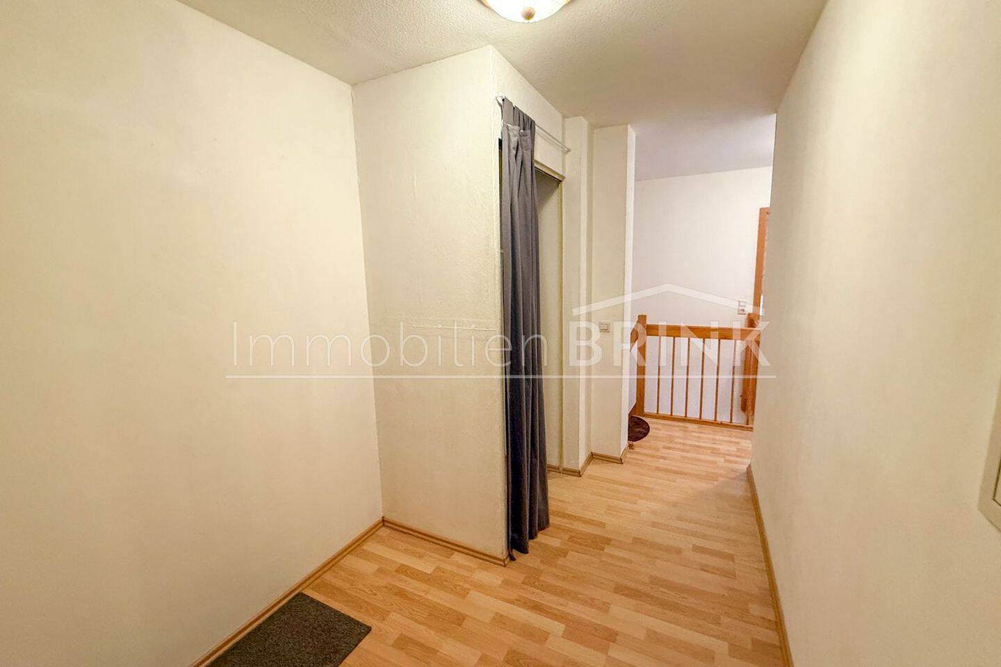 RESERVIERT: Charmante 2-Zimmer-Maisonettewohnung in zentraler Lage von Fürth-Südstadt mit TG-Platz – Fürth – Vorschaubild 2