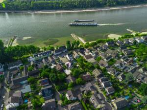 Rheinblick, Gartenidylle und Entwicklungspotential – 51143 Köln – Vorschaubild 3