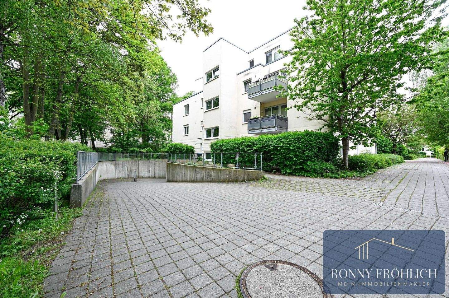 Barrierefreie 2-Raum-Wohnung in Chemnitz/Kaßberg, Terrasse & Tiefgarage f. Investoren o. Eigennutzer – Chemnitz – Bild 1 von 9