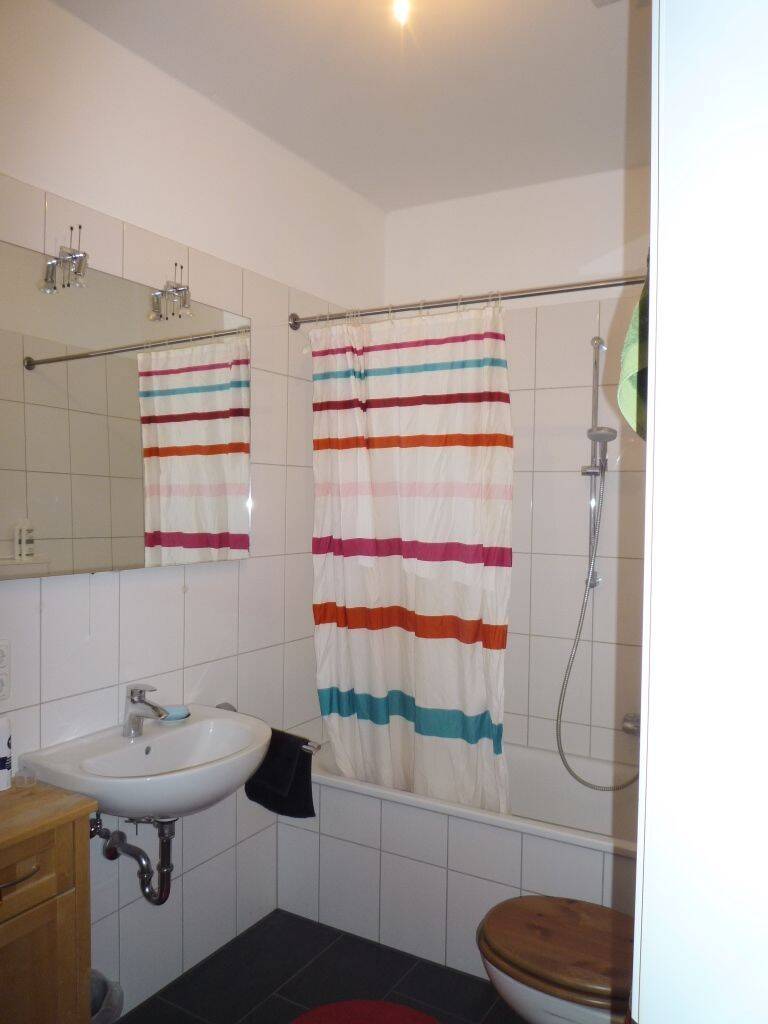 Gepflegte 2-Zimmer-Wohnung in guter Lage in Maxvorstadt – München – Vorschaubild 4