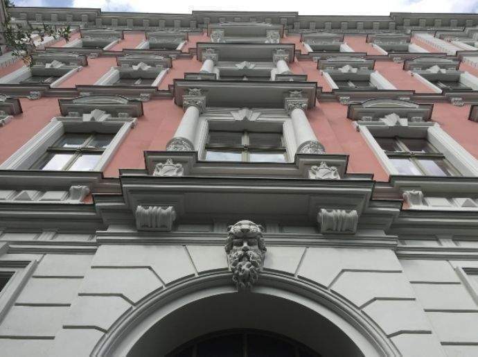 LIEBLINGSLAGE IN STEGLITZ - DACHGESCHOSSWOHNUNG MIT TERRASSE - ZUR ZEIT VERMIETET – Berlin – Vorschaubild 2