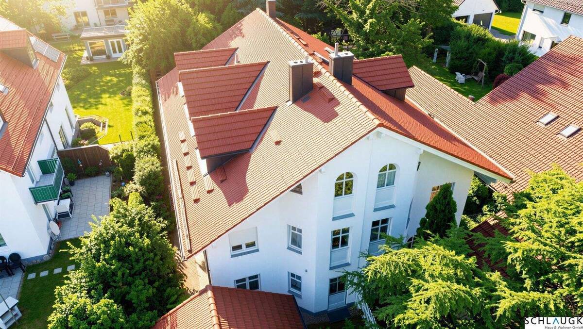 Attraktive Doppelhaushälfte mit drei Wohneinheiten in sonniger und ruhiger Lage – 81827 München – Bild 1 von 9
