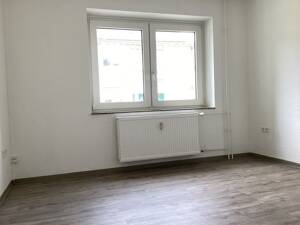 Gut geschnittene 2-Zimmer-Erdgeschosswohnung mit großem Balkon! – 33607 Bielefeld – Vorschaubild 3