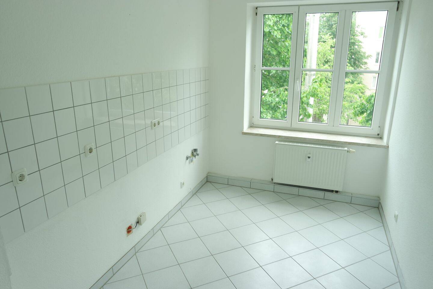 Eutritzsch - schöne Singlewohnung mit Tageslichtbad und schickem Fussboden in verkehrsgünstiger Lage – Leipzig – Vorschaubild 4