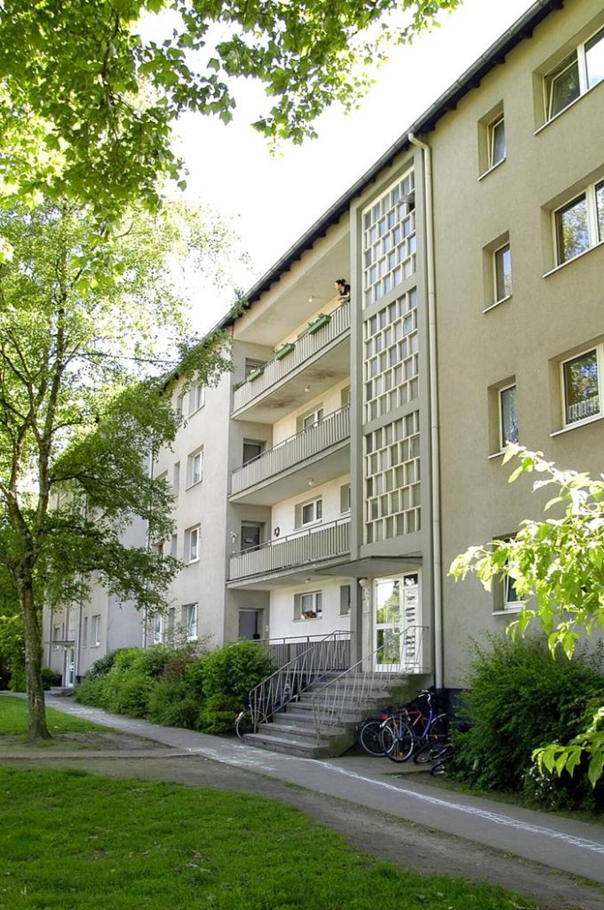 Kinder sind herzlch willkommen - große 4-Zimmerwohnung mit neuem Bad – 47228 Duisburg – Bild 1 von 9