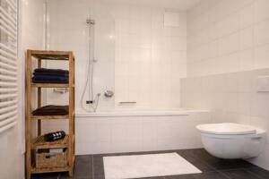 Metropolitan Living in Bestlage:Vermietete 2,5-Zi.-Boardinghouse-ETW nahe Hauptbahnhof-Europaviertel – 70174 Stuttgart – Vorschaubild 9