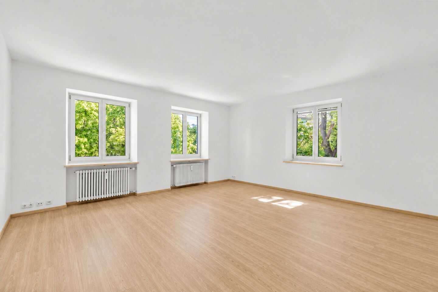 Großzügige 5,5-Zimmer-Wohnung mit Balkon und zwei Stellplätzen in beliebter Innenstadt-Lage – Augsburg – Vorschaubild 6
