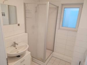 Möblierte 2-Zimmer-Wohnung in Uni-Nähe - Perfekt für WG! – 89231 Neu-Ulm – Vorschaubild 4