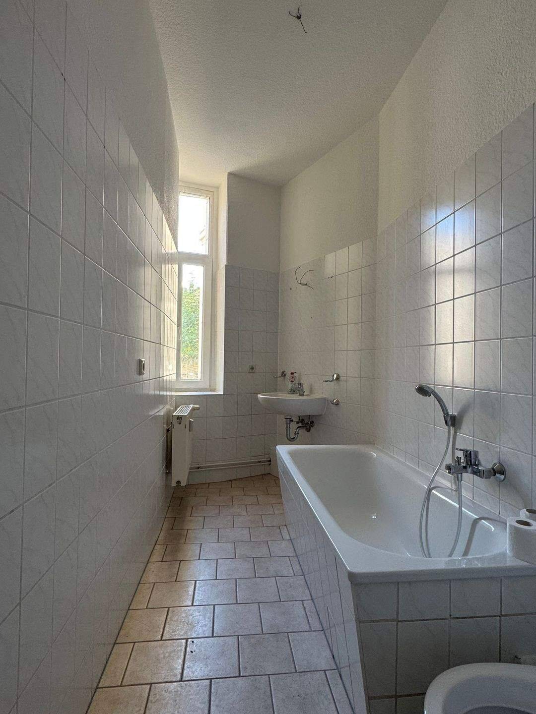 Altbauwohnung - Geräumige 3-Zimmer-Wohnung mit 97 m² im EG – sofort verfügbar! – Magdeburg – Vorschaubild 6