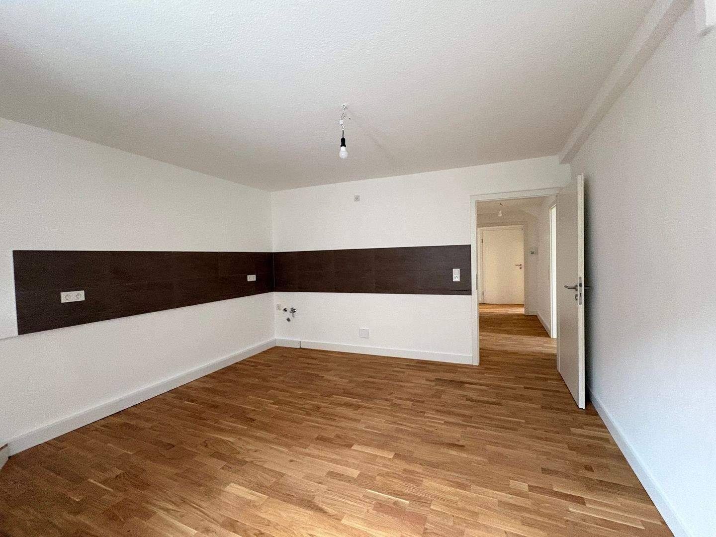 Renovierte 3 ZKB-Wohnung mit Balkon fußläufig zur Innenstadt – Trier – Vorschaubild 3