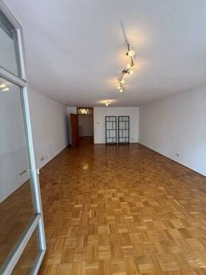 Bezugsfreie Eigentumswohnung in zentraler Lage mit Balkon und TG-Stellplatz – 97070 Würzburg – Vorschaubild 4