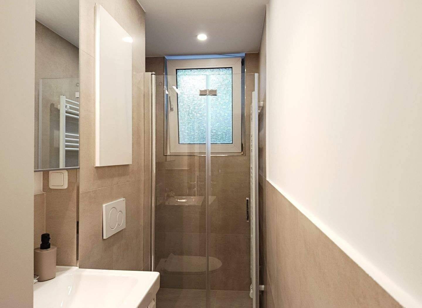!!! ZIMMER mit HERRLICHER TERRASSE in 3-er WG !!! - mit EBK nahe FH-DEUTZ !!! – Köln – Vorschaubild 7