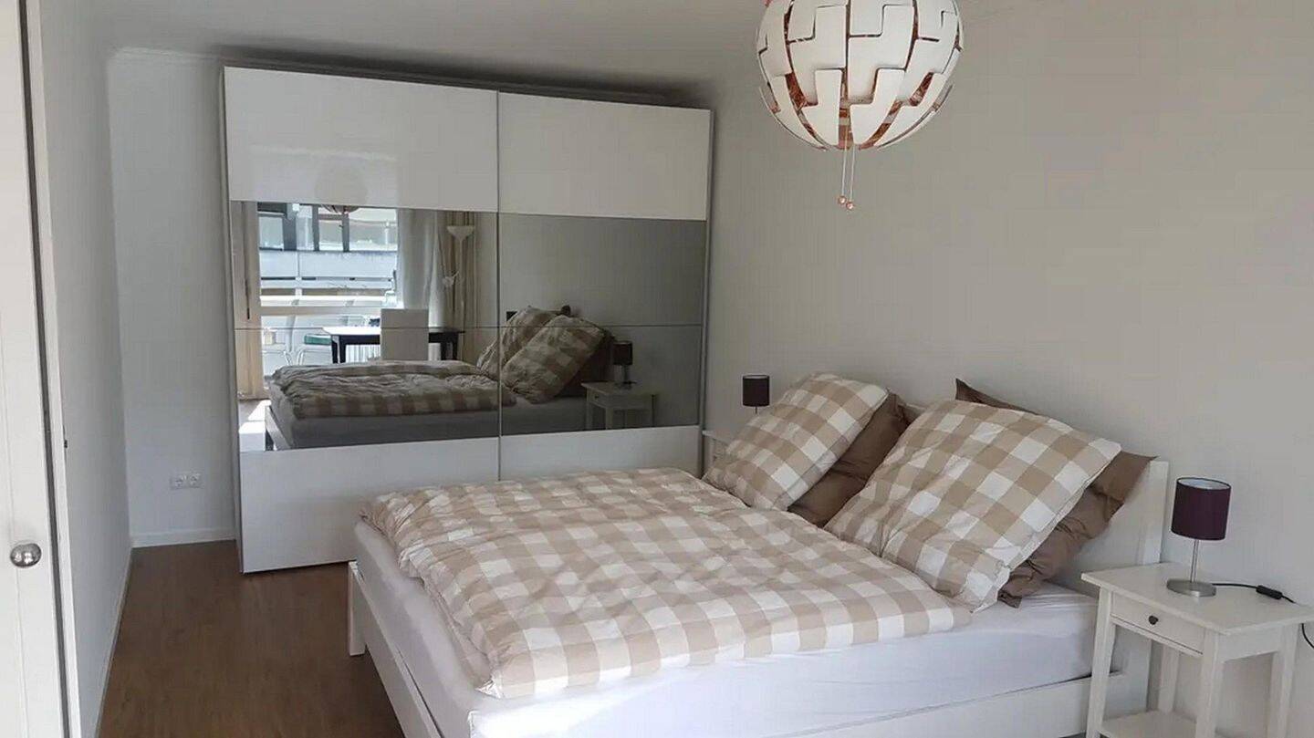 Viel Platz zum Entfalten: Gemütliches 2-Zimmer-Zuhause in Bogenhausen-Denning – München – Vorschaubild 9