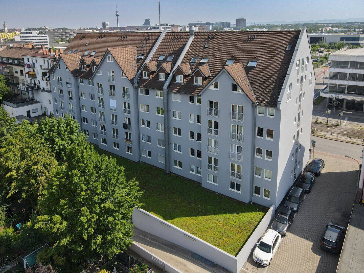 Attraktive Kapitalanlage in MA-Neckarau - vermietetes Maisonette-Appartement + TG-Stellplatz (optional)
