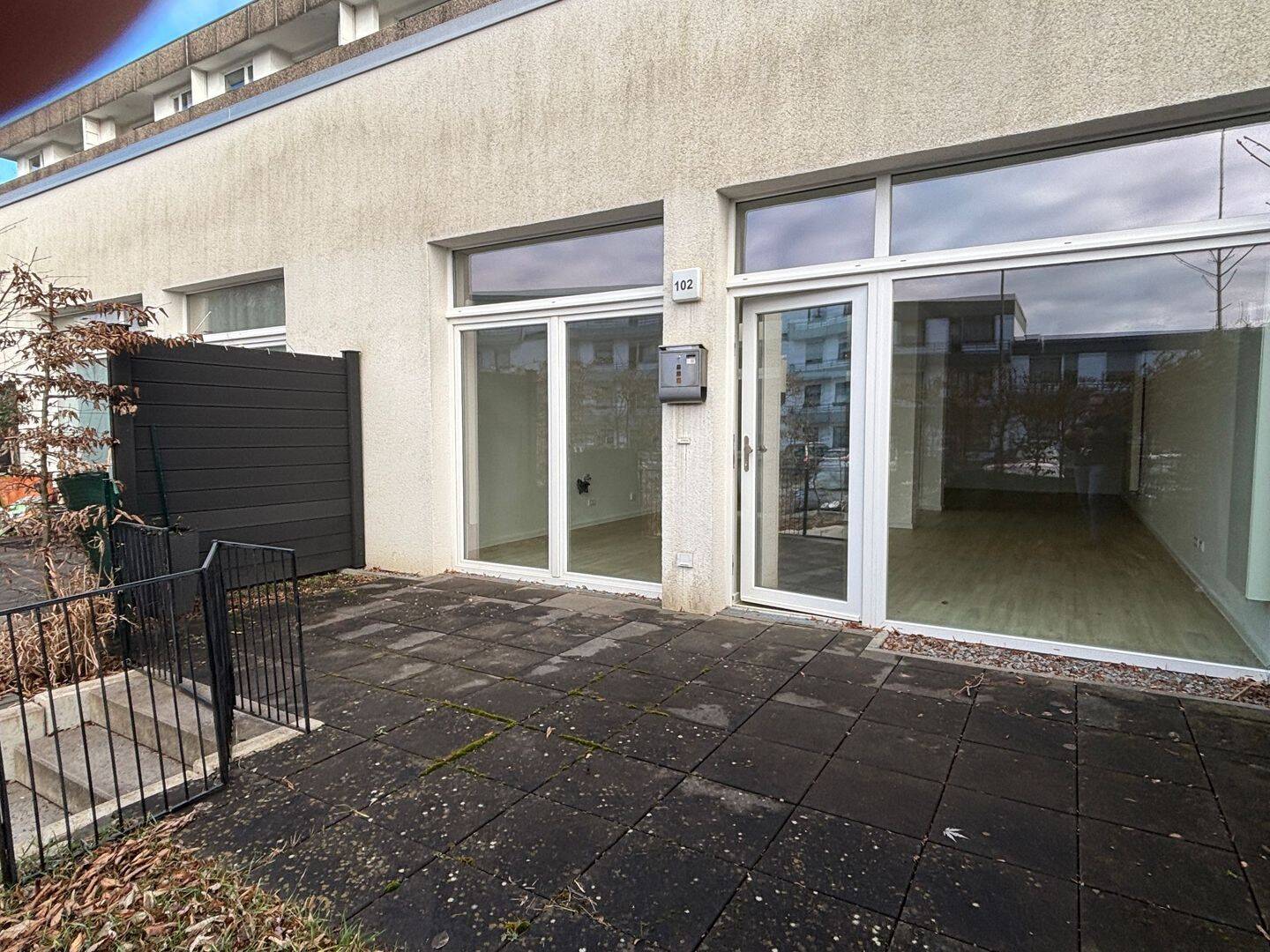 Lichtdurchflutetes 1 Zimmer Apartment mit Terrasse!