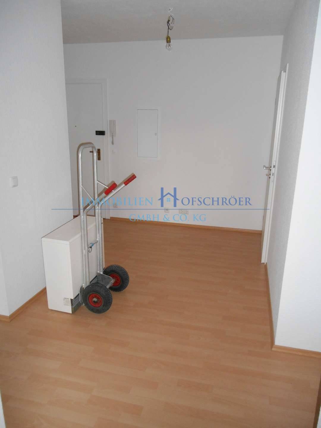 K 601 - Gut geschnittene 4-Zimmer-Etagen-Wohnung mit "Blick ins Grüne", Balkon, Aufzug und Garage! – Bochum – Vorschaubild 8