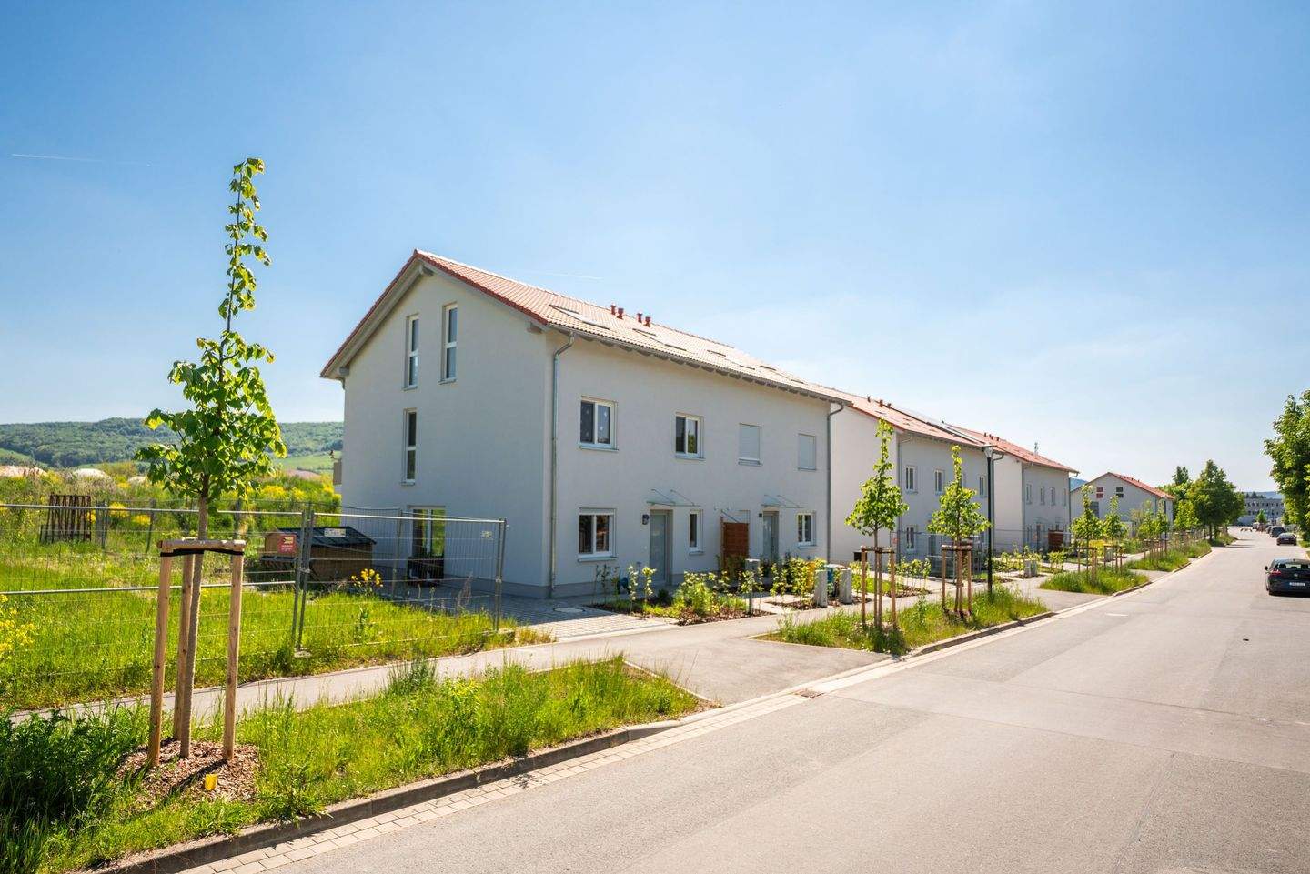 moderne Doppelhaushälfte mit Einbauküche – Jena – Bild 1 von 9
