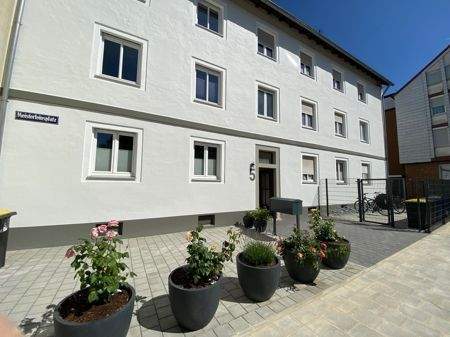 RENOVIERTE 2-Zi.-Whg, Bad/ Fenster - TOP LAGE in Nbg-Wöhrd - SEHR RUHIG - Langefristig zu Vermieten – Nürnberg – Bild 1 von 9