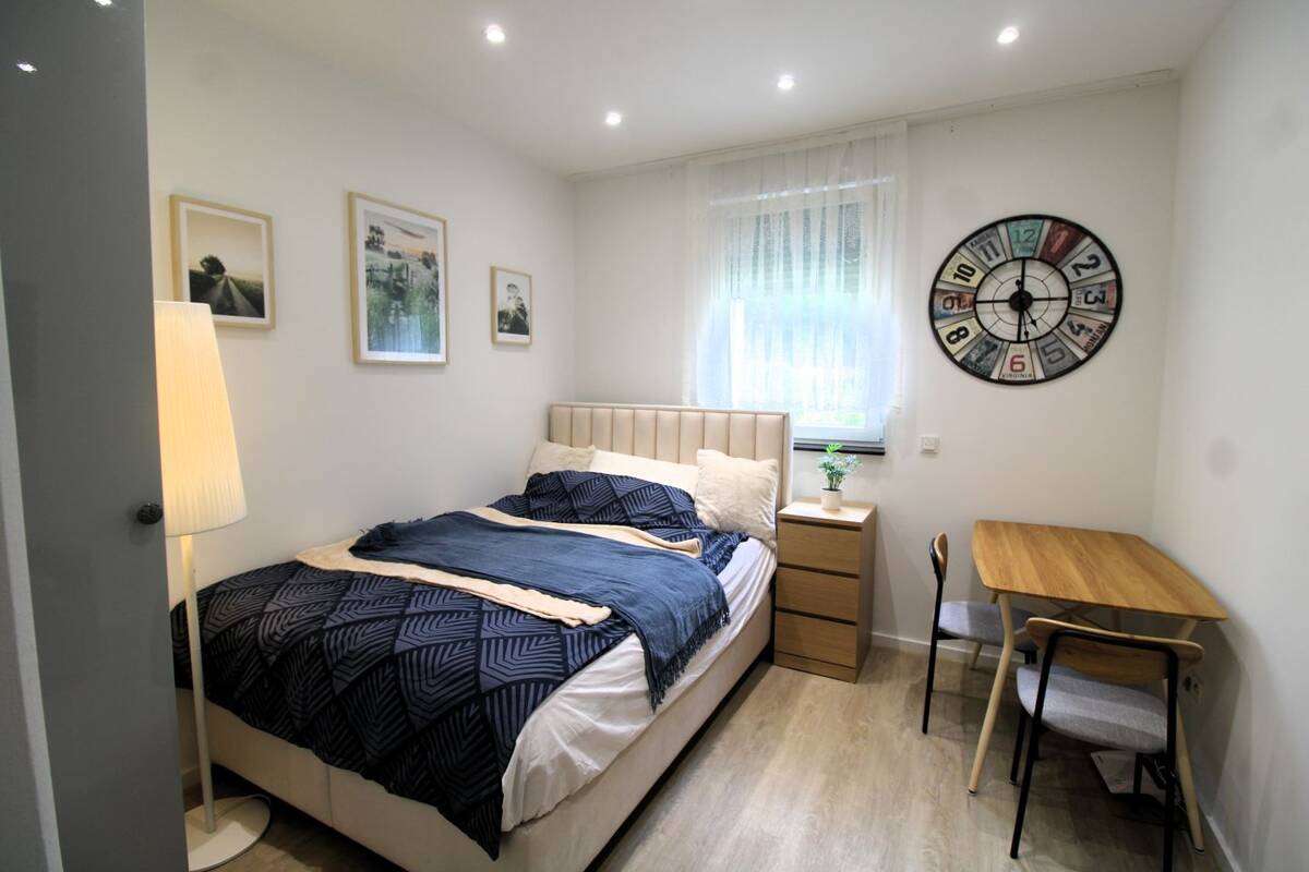 Modern wohnen nahe TU Dortmund voll möbliertes 1,5-Zimmer-Apartment – 44149 Dortmund – Bild 1 von 9