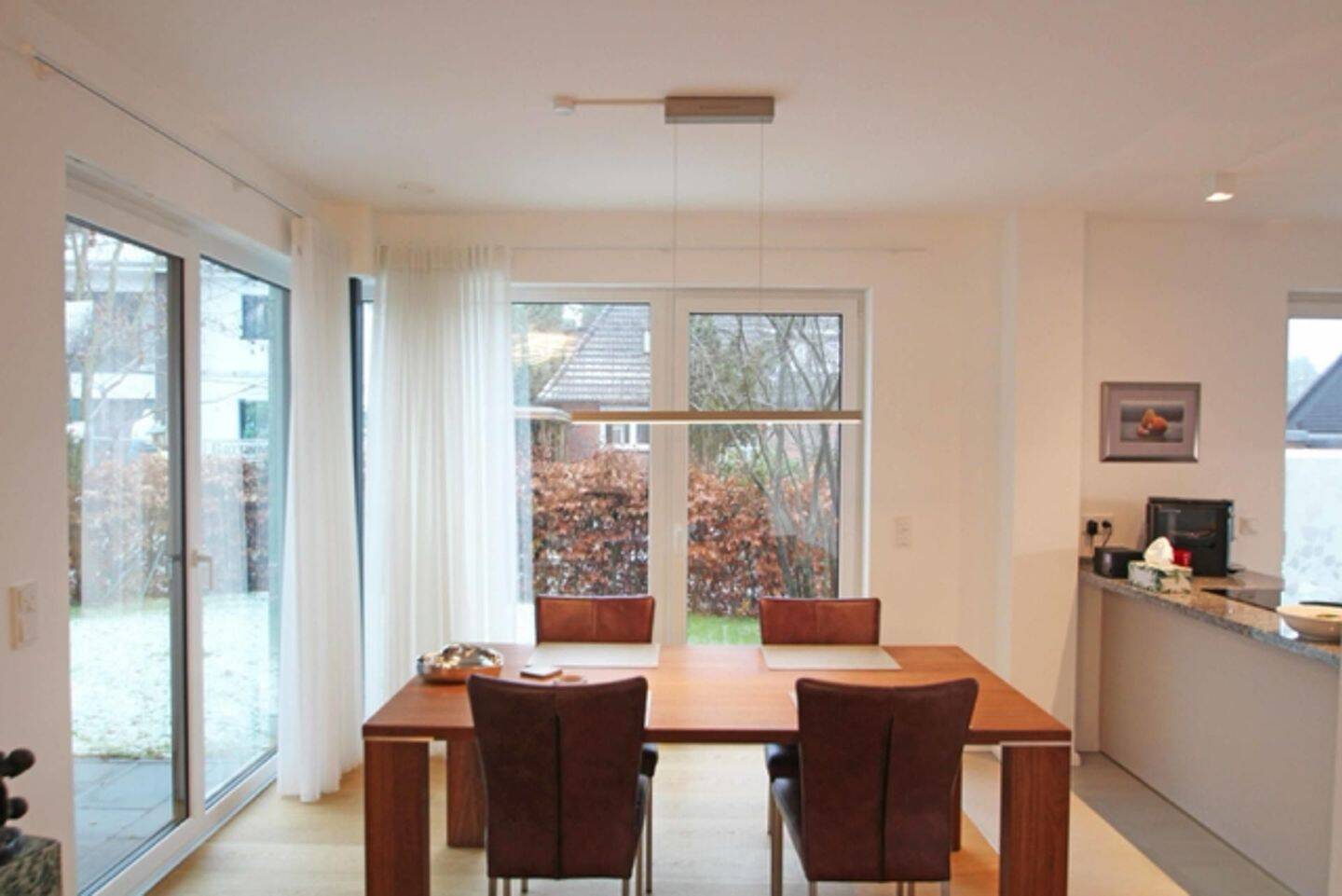 Luxus trifft Architektur - in begehrter Wunschlage von Sasel – Hamburg – Bild 1 von 9