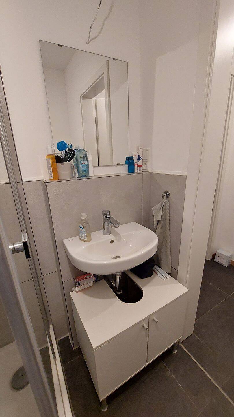 Ruhige sonnige zentrale 1-Zi.-Whg. Terrasse kernsaniert Parkett – Köln – Vorschaubild 4