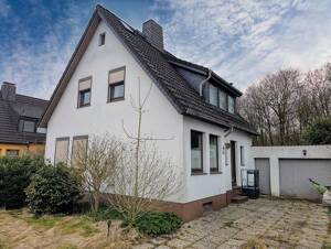 PROVISIONSFREI für Käufer!! Solides Einfamilienhaus mit Garage!