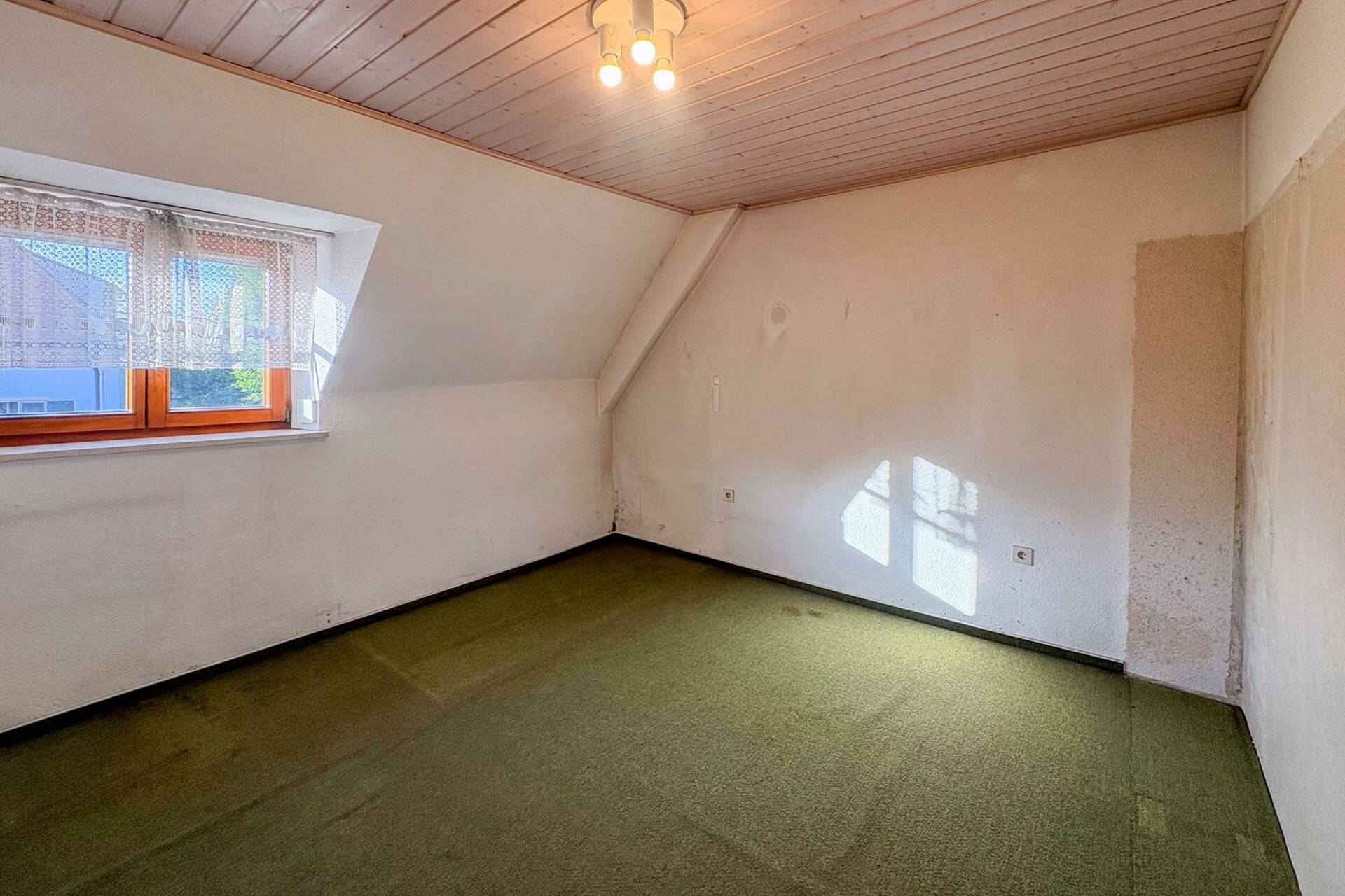 Haus in 86316 Friedberg mit 360,09 m² kaufen