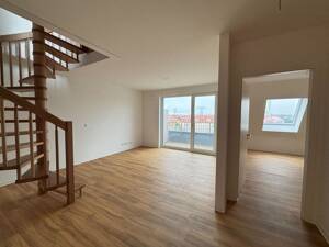 WOW! Lichtdurchflutete 2-Zi.-Whg. mit Penthouse-Atmosphäre!!! – 1159 Dresden – Vorschaubild 2