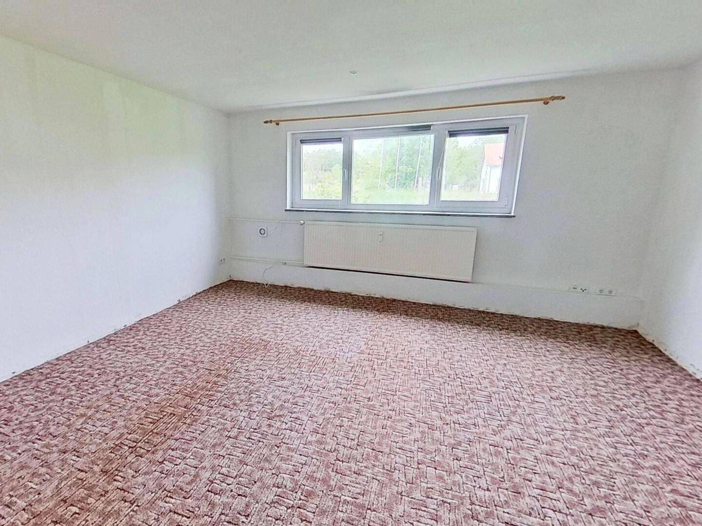 Große 6-Zimmer Wohnung mit EBK, Terrasse und privatem Garten – Krakow am See – Vorschaubild 3